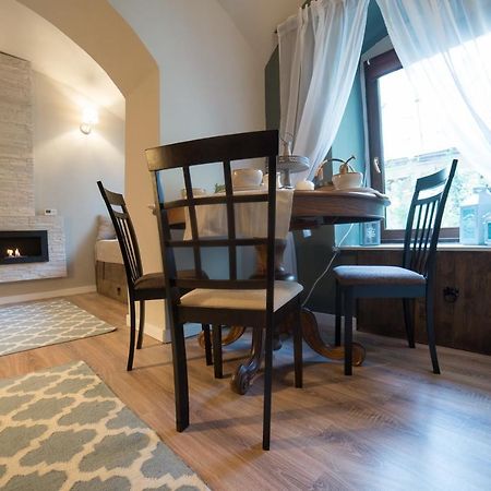 Colonial Ultra Center Apartment Клуж-Напока Екстериор снимка